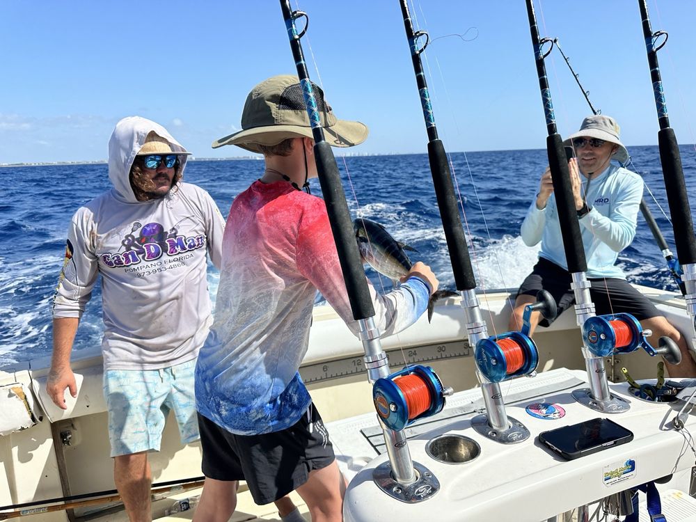 Gradyful Fishing Charters Logo