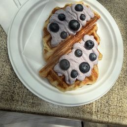 Blueberry Croffle