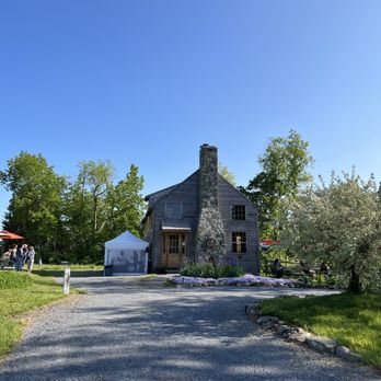 South Dominion Vineyard - Entrance, pop up dinner tent (Vashti's!) - Wine Tasting Room Near Me - Cambridge, New York South Dominion Vineyard - Entrance, pop up dinner tent (Vashti's!) - Wine Tasting Room Near Me - Cambridge, New York