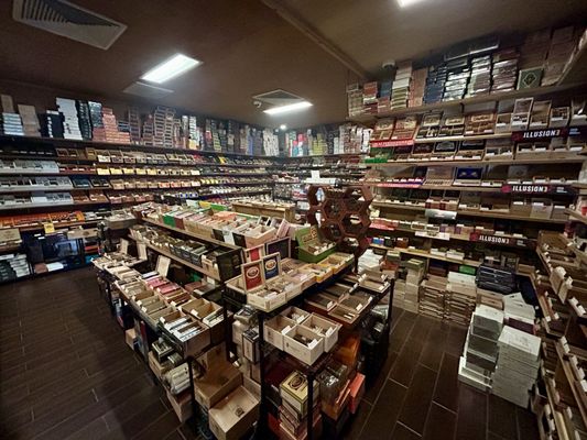 Elite Cigar Cafe by null