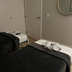Ling's Haven Spa - Couples massage room