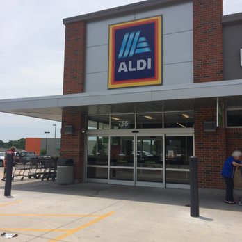 ALDI - Outside - Grocery Near Me - Wichita, Kansas ALDI - Outside - Grocery Near Me - Wichita, Kansas