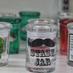 VAPE CBD Kratom - You need to stash em...