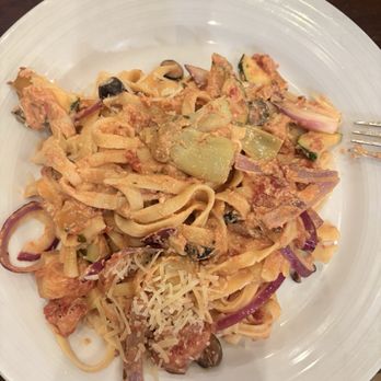 Giovanni Pastrami - Pasta Primavera - Pizza Near Me - Honolulu, Hawaii