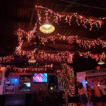 Croxley's - Dinning area - Sports Bars Near Me - Farmingdale, New York