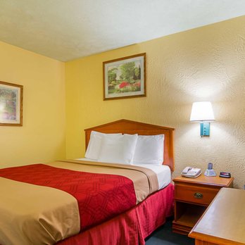 Econo Lodge Lansing - Leavenworth - Hotels Near Me - Lansing, Kansas Econo Lodge Lansing - Leavenworth - Hotels Near Me - Lansing, Kansas