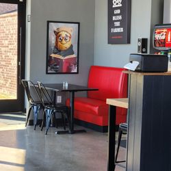 Big Potato Company - Burleson - Seating area