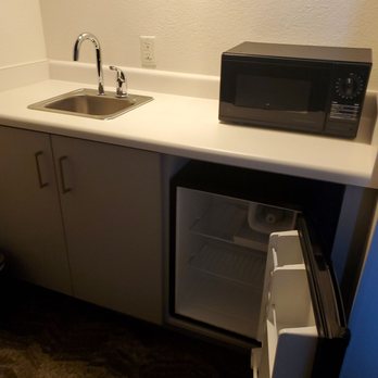 SpringHill Suites by Marriott Phoenix Downtown - Kitchen area - Hotels Near Me - Phoenix, Arizona SpringHill Suites by Marriott Phoenix Downtown - Kitchen area - Hotels Near Me - Phoenix, Arizona