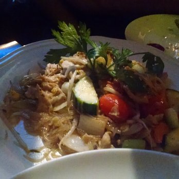 Am Thai Bistro - pad woon seen w/chicken and some strange american veggies - Thai Near Me - Brooklyn, New York Am Thai Bistro - pad woon seen w/chicken and some strange american veggies - Thai Near Me - Brooklyn, New York