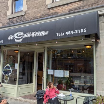 Le Cafe-Creme - Outside with 4 bistro tables - Coffee & Tea Near Me - Westmount, Quebec Le Cafe-Creme - Outside with 4 bistro tables - Coffee & Tea Near Me - Westmount, Quebec