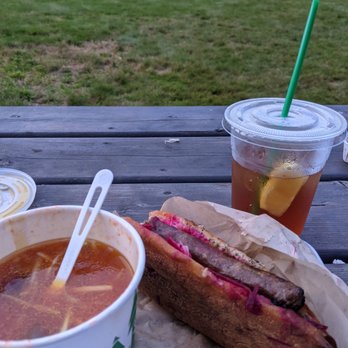 Honeypie - Moroccan sausage, gazpacho and iced tea - Burgers Near Me - Jamaica, Vermont Honeypie - Moroccan sausage, gazpacho and iced tea - Burgers Near Me - Jamaica, Vermont