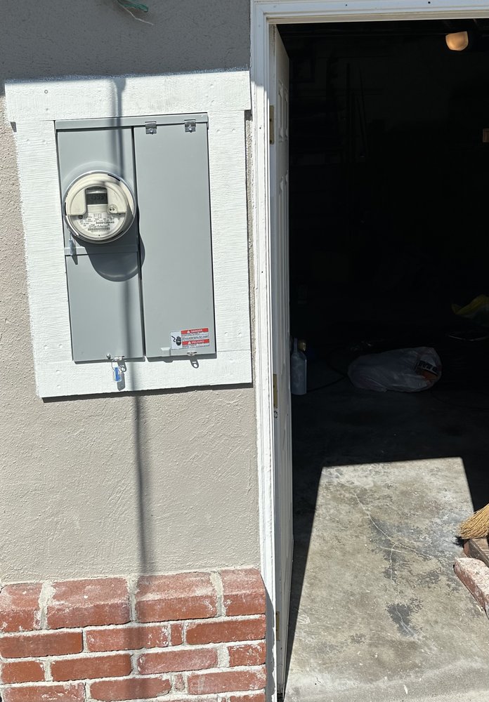 Slide of Elovolt Electrical Contractor