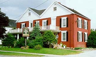 The Black Lantern Inn Logo