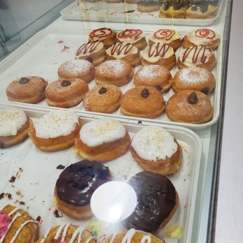 Yonutz - "BIG" Donuts... - Donuts Near Me - Las Vegas, Nevada Yonutz - "BIG" Donuts... - Donuts Near Me - Las Vegas, Nevada