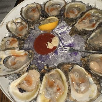 Fontaine's Oyster House - Raw oysters - Seafood Near Me - Atlanta, Georgia Fontaine's Oyster House - Raw oysters - Seafood Near Me - Atlanta, Georgia