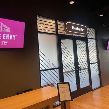 Angel's Envy - Tasting Room - Distilleries Near Me - Louisville, Kentucky