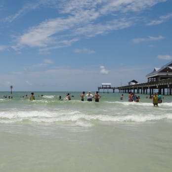 Clearwater Beach - Looking down the beach at the pier - Beaches Near Me Clearwater Beach - Looking down the beach at the pier - Beaches Near Me