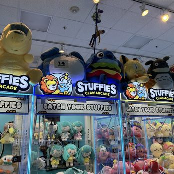 Stuffies Claw Arcade - Buzz and woody Easter egg - Arcades Near Me - Salinas, California
