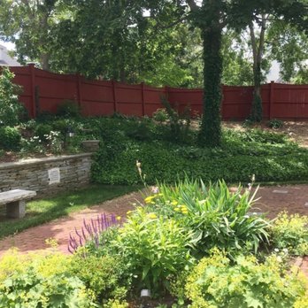 Hedge House - Museums Near Me - Plymouth, Massachusetts