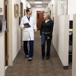 Hollingshead Barrett Eye Center
