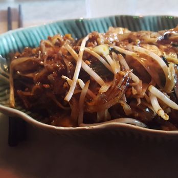 Thai Tom - Pad Thai with tofu - Thai Near Me - Seattle, Washington Thai Tom - Pad Thai with tofu - Thai Near Me - Seattle, Washington