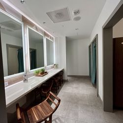 Spa Kalahari & Salon - Women locker room