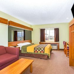 Super 8 by Wyndham Parker/SE Denver Area - One Queen Bed Room