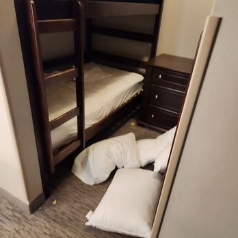 Camelback Resort - Dirty room I was assigned - Resorts Near Me - Tannersville, Pennsylvania Camelback Resort - Dirty room I was assigned - Resorts Near Me - Tannersville, Pennsylvania