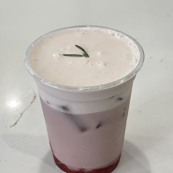 DAMO - Einspener Strawberry - Coffee & Tea Near Me - Los Angeles, California