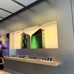Apple Store - Knox Street