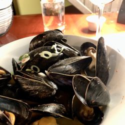 The Oxford House Inn Gourmet Restaurant - Mussels we're divine