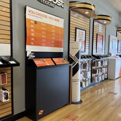 Boost Mobile - Inside