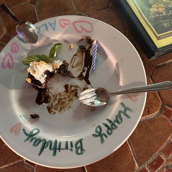 Genius Lounge - Complimentary birthday dessert. Hot fudge brownie with vanilla ice cream - Japanese Near Me - Honolulu, Hawaii