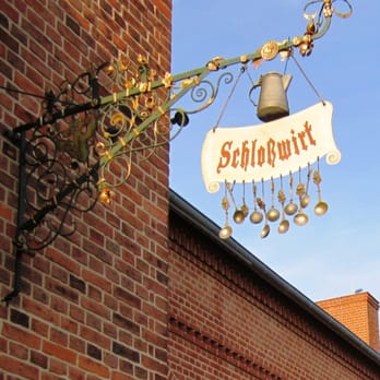 Kaminrestaurant - Schild am Eingang - International Near Me - Gransee, BB