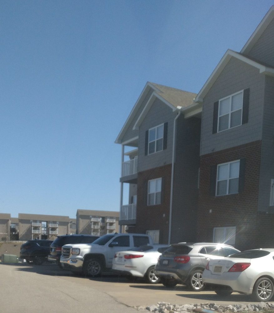 EAGLE VIEW LUXURY APARTMENTS & TOWNHOMES Updated August 2024 100