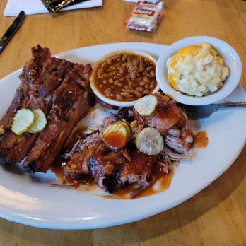 Jim 'N Nick's Bar-B-Q - Spareribs, brisket point, pulled pork, mac 'n cheese, and baked beans - Barbeque Near Me - Trussville, Alabama