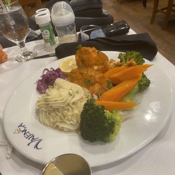 Valença Restaurant - Salmon dish. - Steakhouses Near Me - Elizabeth, New Jersey