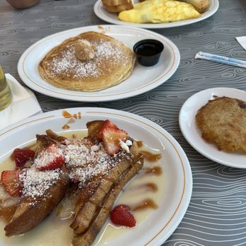 Hatch - Cinnamon Roll Pancakes, Holy Moly French Toast - Breakfast & Brunch Near Me - Fort Lauderdale, Florida Hatch - Cinnamon Roll Pancakes, Holy Moly French Toast - Breakfast & Brunch Near Me - Fort Lauderdale, Florida