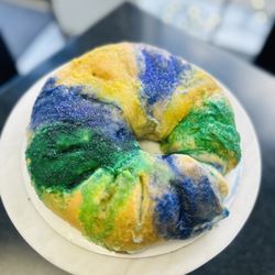 Truleigh Scrumptious Sweet Cafe - King Cake