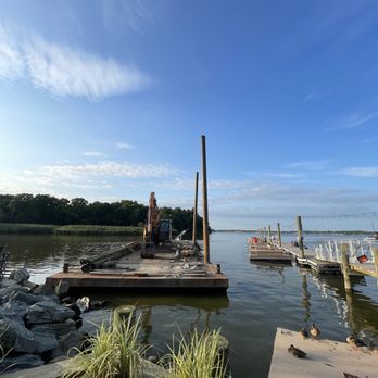 Tiki Lee's Dock Bar - Floating dining available. Bit of an eyesore with construction happening. - New American Near Me - Sparrows Point, Maryland