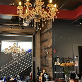 Bites & Bubbles - Bar area - Wine Bars Near Me - Orlando, Florida