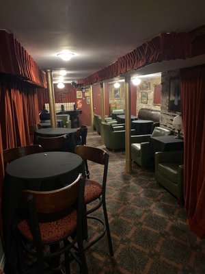 Old Chicago Inn featuring Room 13 by null