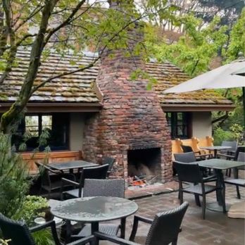 McMenamins Anderson School - Hotels Near Me - Bothell, Washington McMenamins Anderson School - Hotels Near Me - Bothell, Washington