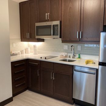 Residence Inn By Marriott Anaheim Brea - Good sized kitchen with all needed dishes - Hotels Near Me - Brea, California Residence Inn By Marriott Anaheim Brea - Good sized kitchen with all needed dishes - Hotels Near Me - Brea, California