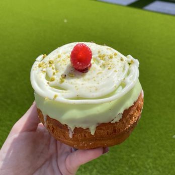 Saint Honoré - Pistachio raspberry donut - Donuts Near Me - Las Vegas, Nevada Saint Honoré - Pistachio raspberry donut - Donuts Near Me - Las Vegas, Nevada