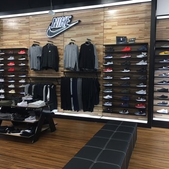Shoe Palace - Shoe Stores Near Me - Honolulu, Hawaii Shoe Palace - Shoe Stores Near Me - Honolulu, Hawaii
