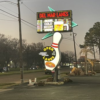 Del Mar Lanes - Bowling Near Me - Houston, Texas