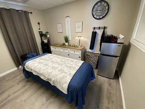 Welcome to Massage is Key - We specialize in providing a range of massage services to help you unwind, destress, and find relief from pain and tension. Our highly skilled and experienced massage therapist, Holly, is dedicated to providing you with the highest quality of care and attention.
At Massage is Key, we offer a variety of massage services to meet your individual needs. Our deep-tissue massage is perfect for targeting tight muscles and relieving chronic pain. Our facial massage is designed to rejuvenate and nourish your skin, leaving you with a radiant glow. Our relaxation massage is the perfect way to unwind and let go of stress and tension.
We also specialize in pain and migraine management, using a range of techniques to help alleviate headaches, migraines, and other types of chronic pain. Our therapists work with you to develop a customized treatment plan that addresses your specific needs and helps you achieve optimal results.
At Massage is Key, we are committed to providing a relaxing and rejuvenating experience that will leave you feeling refreshed, restored, and renewed. Whether you are looking for relief from pain and tension, or simply want to unwind and relax, we are here to help. Book your appointment today and let us help you find your path to wellness. Welcome to Massage is Key - We specialize in providing a range of massage services to help you unwind, destress, and find relief from pain and tension. Our highly skilled and experienced massage therapist, Holly, is dedicated to providing you with the highest quality of care and attention.
At Massage is Key, we offer a variety of massage services to meet your individual needs. Our deep-tissue massage is perfect for targeting tight muscles and relieving chronic pain. Our facial massage is designed to rejuvenate and nourish your skin, leaving you with a radiant glow. Our relaxation massage is the perfect way to unwind and let go of stress and tension.
We also specialize in pain and migraine management, using a range of techniques to help alleviate headaches, migraines, and other types of chronic pain. Our therapists work with you to develop a customized treatment plan that addresses your specific needs and helps you achieve optimal results.
At Massage is Key, we are committed to providing a relaxing and rejuvenating experience that will leave you feeling refreshed, restored, and renewed. Whether you are looking for relief from pain and tension, or simply want to unwind and relax, we are here to help. Book your appointment today and let us help you find your path to wellness.