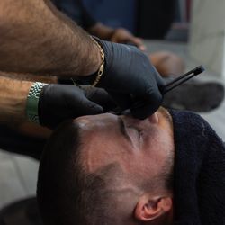 Hammer & Co Barbershop - Shave