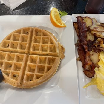 Keke's Breakfast Cafe - American Near Me - Tampa, Florida